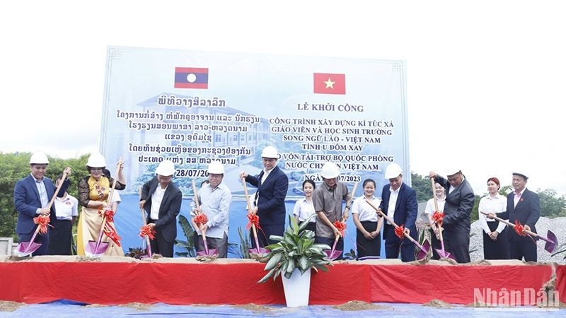 ເລີ່ມລົງມືກໍ່ສ້າງໂຮງຮຽນ ສອງພາສາ ລາວ-ຫວຽດນາມ ຢູ່ແຂວງ ອຸດົມໄຊ