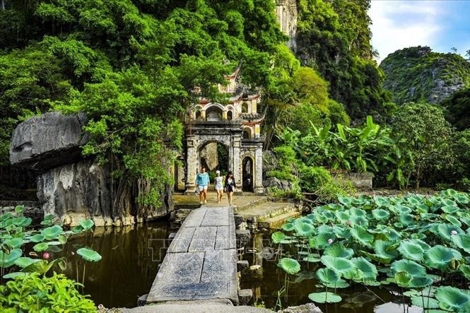ການ​ເຕົ້າ​ໂຮມ​ ແລະ ​ແຜ່ກະຈາຍສິ່ງຍອດຢ້ຽມທາງດ້ານວັດທະນະທຳບັນດາເຜົ່າທີ່ມີປະຊາກອນໜ້ອຍ