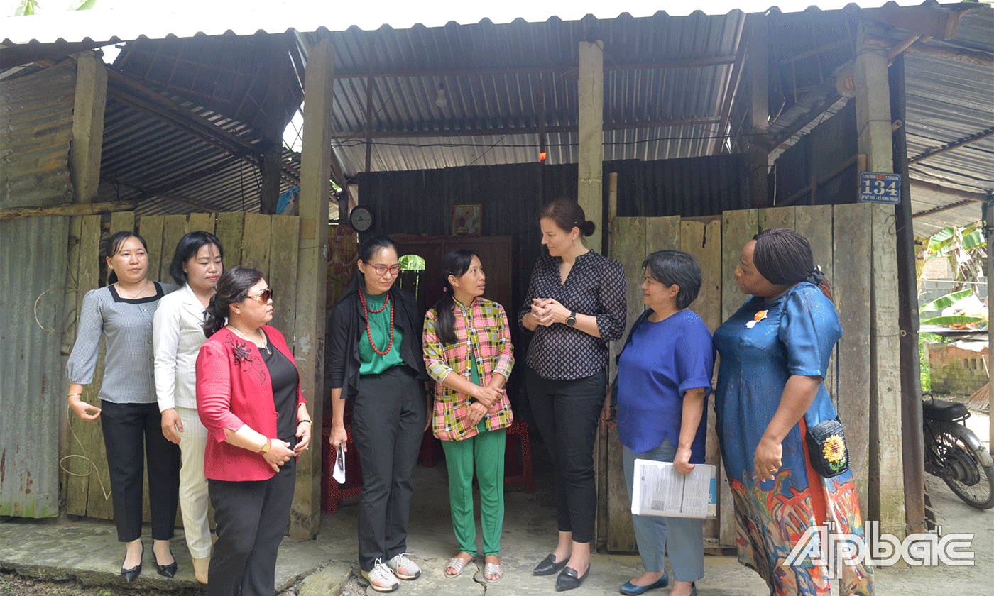 ຊອກຮູ້ກ່ຽວກັບຮູບແບບລ້ຽງຊີບຂອງບັນດາເປົ້າໝາຍທີ່ໄດ້ຮັບຜົນປະໂຫຍດຈາກໂຄງການ UN WOMEN ຊອກຮູ້ກ່ຽວກັບຮູບແບບລ້ຽງຊີບຂອງບັນດາເປົ້າໝາຍທີ່ໄດ້ຮັບຜົນປະໂຫຍດຈາກໂຄງການ UN WOMEN