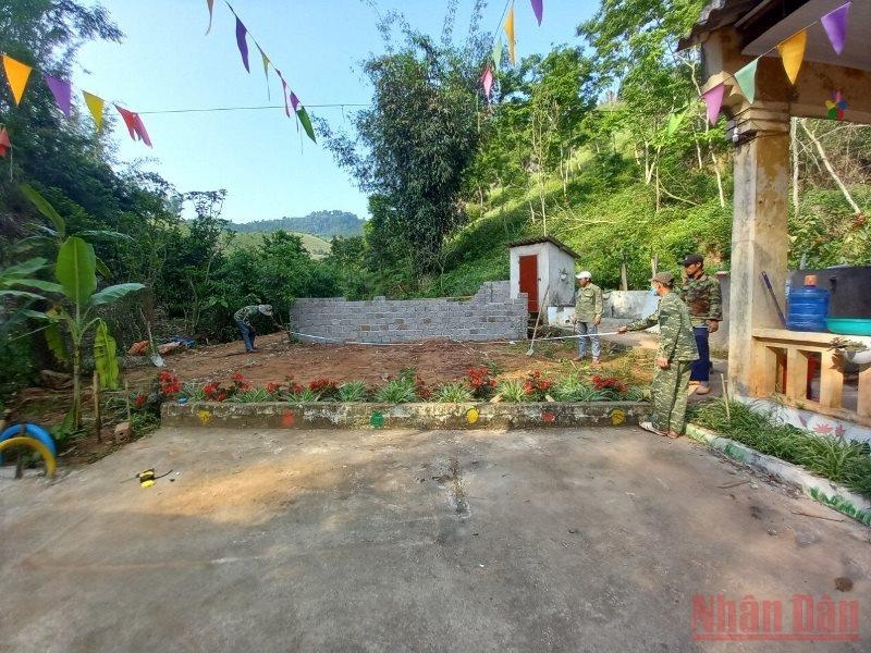 ການກໍ່ສ້າງ “ເຮືອນຄົວແຫ່ງຄວາມຮັກ” ໃຫ້ແກ່ເດັກນ້ອຍຊາຍແດນທີ່ທຸກຍາກ