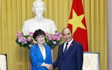 ຊາວຫວຽດ​ນາມ ອາ​ໄສ​ຢູ່ ສ.ເກົາຫຼີ ແລະ ຊາວ ​ສ.ເກົາຫຼີ ອາ​ໄສ ຢູ່ ຫວຽດ​ນາມ ແມ່ນ​ຂົວ​ເຊື່ອ​ມ​ຕໍ່​ການ​ພົວ​ພັນ​ລະ​ຫວ່າງ​ສອງ​ປະ​ເທດ