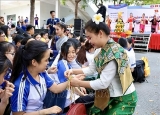 ງານ​ວາງ​ສະ​ແດງ “ເອ​ກະ​ລັກ​ວັດ​ທະ​ນະ​ທຳ​ເຂດ​ຊາຍ​ແດນ ແລະ ຄວາມ​ສາ​ມັກ​ຄີ​, ໄມ​ຕີ​ຈິດ​ມິດ​ຕະ​ພາບ ຫວຽດ​ນາມ - ລາວ” ຈະ​ຈັດ​ຂຶ້ນ​ຢູ່ແຂ​ວງ ດ້ຽນ​ບຽນ