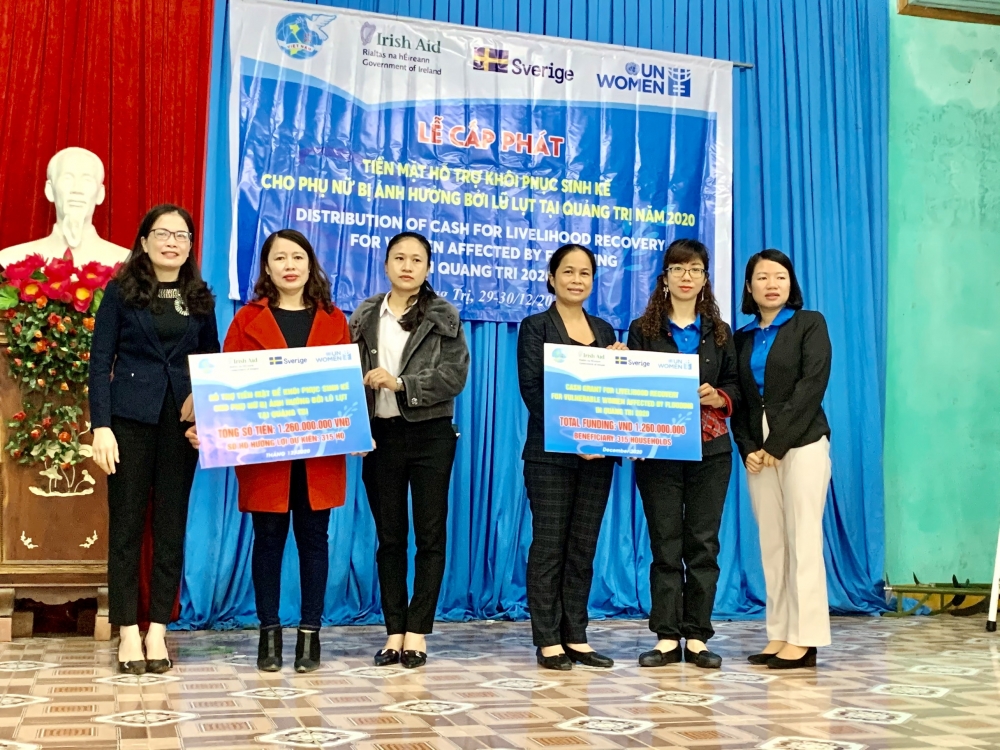 315 hộ gia đình ở Quảng Trị được UN Women hỗ trợ tiền mặt đầu tư sinh kế 315 hộ gia đình ở Quảng Trị được UN Women hỗ trợ tiền mặt đầu tư sinh kế