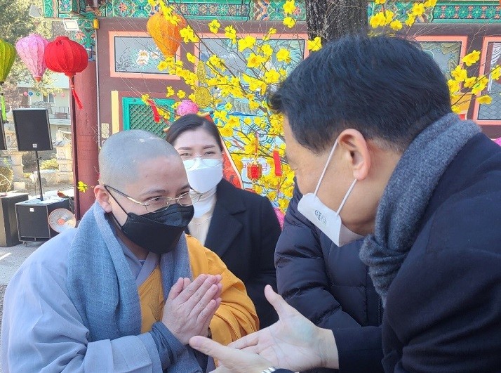Gặp mặt chào đón năm mới tại Hàn Quốc Gặp mặt chào đón năm mới tại Hàn Quốc