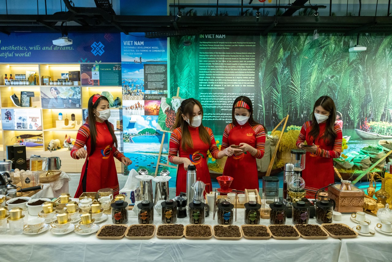Cà phê Việt Nam “tỏa sáng” tại EXPO 2020 Dubai Cà phê Việt Nam “tỏa sáng” tại EXPO 2020 Dubai