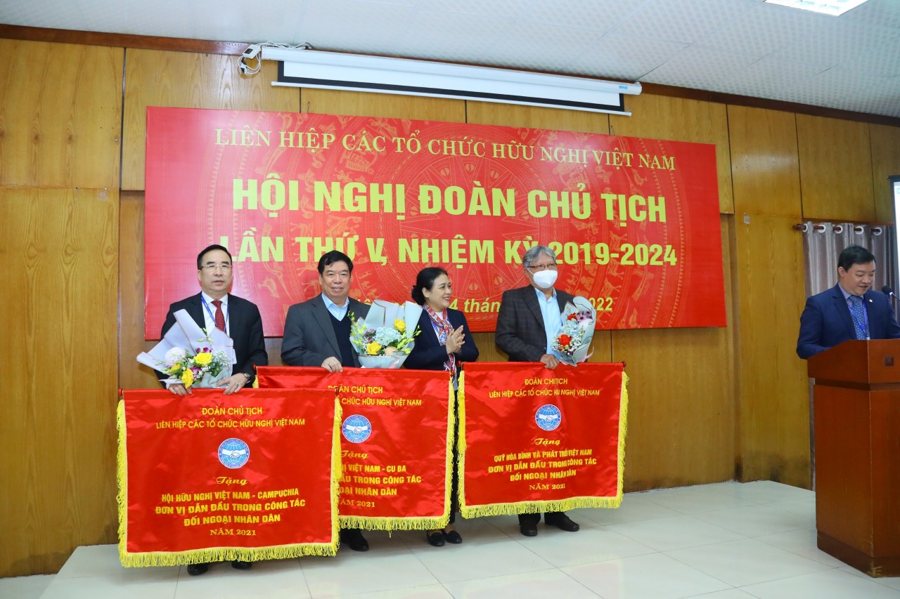 10 trọng tâm công tác của VUFO trong năm 2022 10 trọng tâm công tác của VUFO trong năm 2022