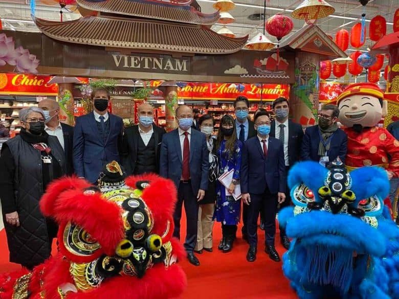 Lễ hội Tết Nguyên đán Việt Nam lần đầu tiên được tổ chức tại hệ thống siêu thị của Pháp Lễ hội Tết Nguyên đán Việt Nam lần đầu tiên được tổ chức tại hệ thống siêu thị của Pháp