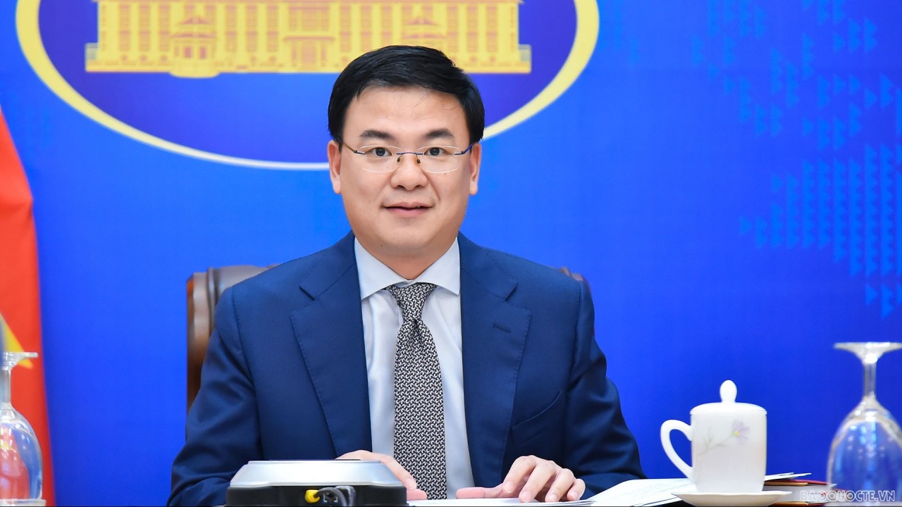 Người Việt Nam ở nước ngoài đóng góp thiết thực cho quê hương