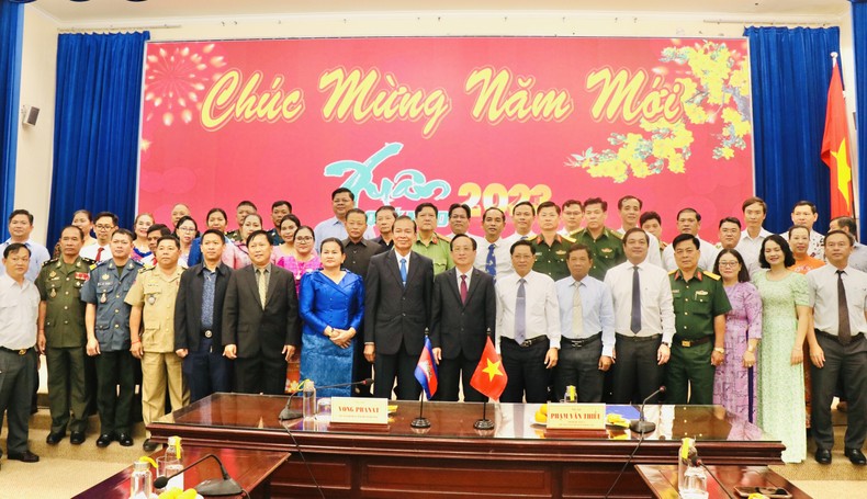 Tỉnh Rattanakiri và tỉnh Preah Sihanouk (Campuchia) thăm chúc Tết tỉnh Bạc Liêu và Kon Tum Tăng cường hữu nghị giữa 2 tỉnh Bạc Liêu và Preah Sihanouk (Vương quốc Campuchia) ảnh 1