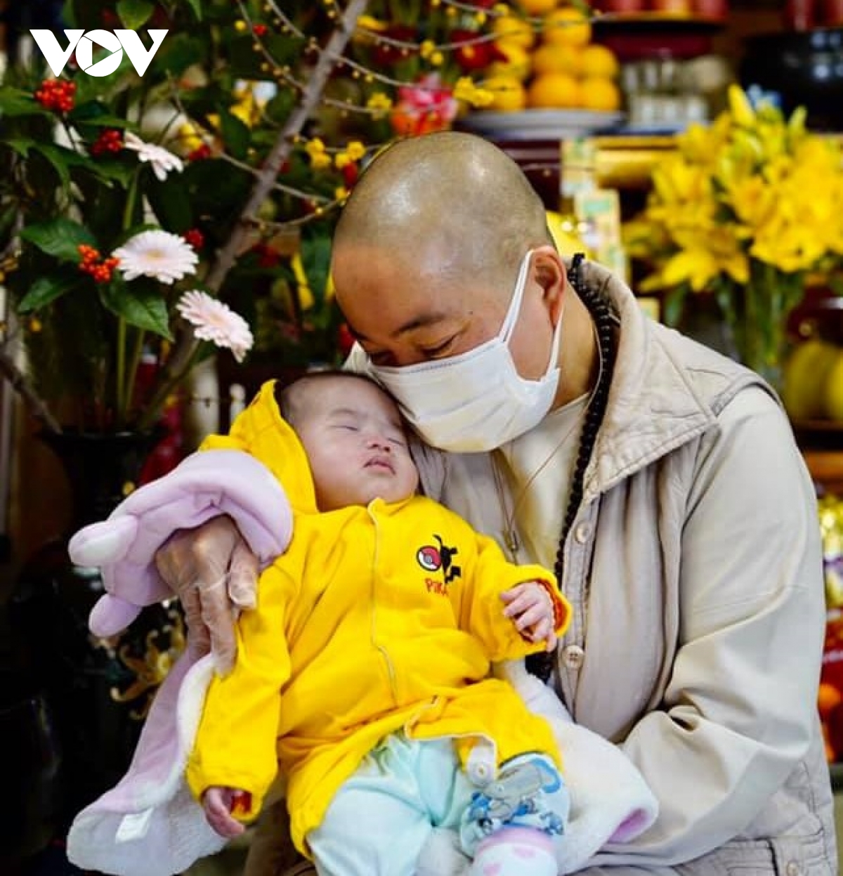 Sư cô Thích Tâm Trí - Ngọn lửa nhỏ ấm áp của người xa xứ Sư cô Thích Tâm Trí - Ngọn lửa nhỏ ấm áp của người xa xứ