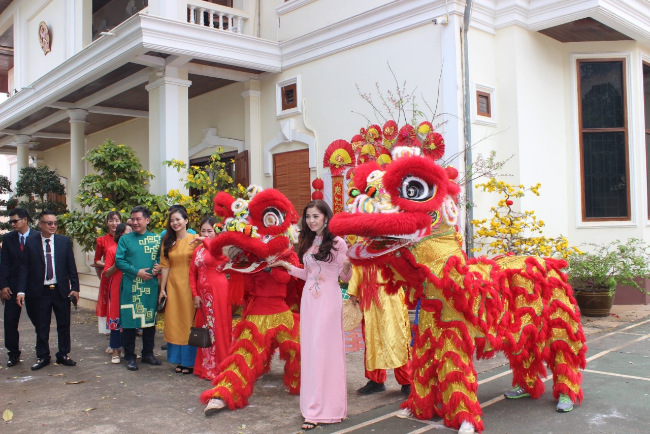 Chào cờ Tổ quốc - đón Xuân Nhâm Dần 2022 tại Pakse (Lào) Chào cờ Tổ quốc - đón Xuân Nhâm Dần 2022 tại Pakse (Lào)