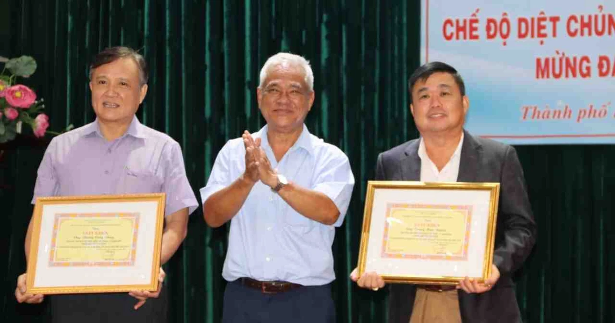 Họp mặt kỷ niệm 45 năm Ngày chiến thắng chế độ diệt chủng Pôn Pốt Họp mặt kỷ niệm 45 năm Ngày chiến thắng chế độ diệt chủng Pôn Pốt