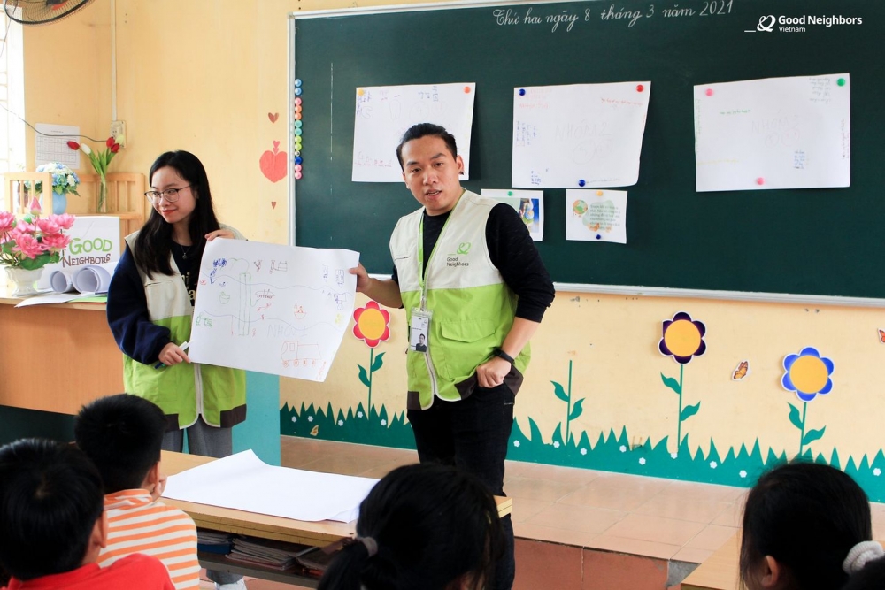 Good Neighbors giảng dạy các lớp bảo vệ môi trường cho trẻ em tại tỉnh Hòa Bình Good Neighbors giảng dạy các lớp bảo vệ môi trường cho trẻ em tại tỉnh Hòa Bình