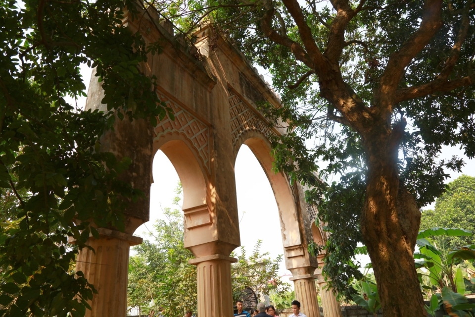 Cổng Ma-rốc tại Ba Vì: biểu tượng của “tình người, tình hữu nghị giữa hai dân tộc Việt Nam - Ma-rốc Cổng Ma-rốc tại Ba Vì: biểu tượng của “tình người, tình hữu nghị giữa hai dân tộc Việt Nam - Ma-rốc