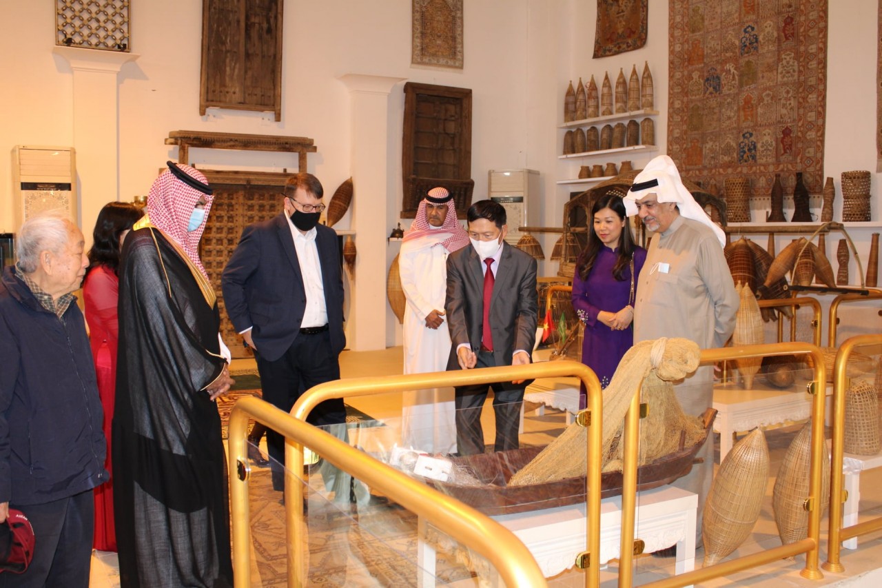 Giới thiệu ngư cụ truyền thống Việt Nam tại Bảo tàng ở Saudi Arabia Giới thiệu ngư cụ truyền thống Việt Nam tại Bảo tàng ở Saudi Arabia