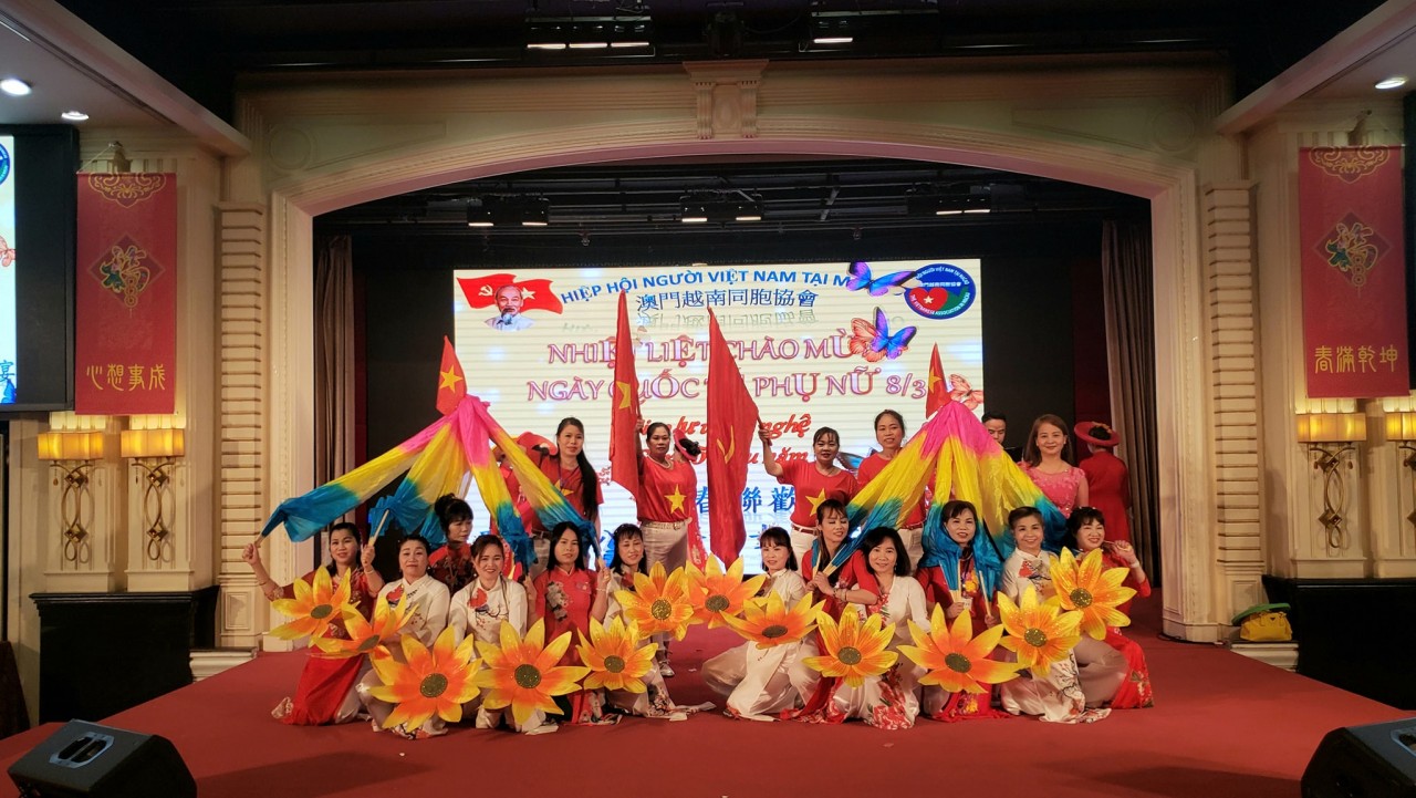 Cộng đồng người Việt Nam tại Macau (Trung Quốc) gặp mặt chúc mừng ngày Quốc tế phụ nữ Cộng đồng người Việt Nam tại Macau (Trung Quốc) gặp mặt chúc mừng ngày Quốc tế phụ nữ