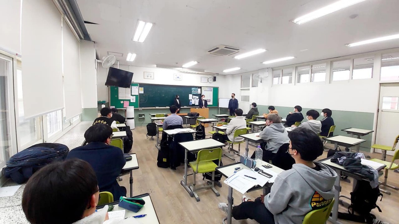 Đại sứ Lý Xương Căn khích lệ học sinh Hàn Quốc học tiếng Việt Đại sứ Lý Xương Căn khích lệ học sinh Hàn Quốc học tiếng Việt