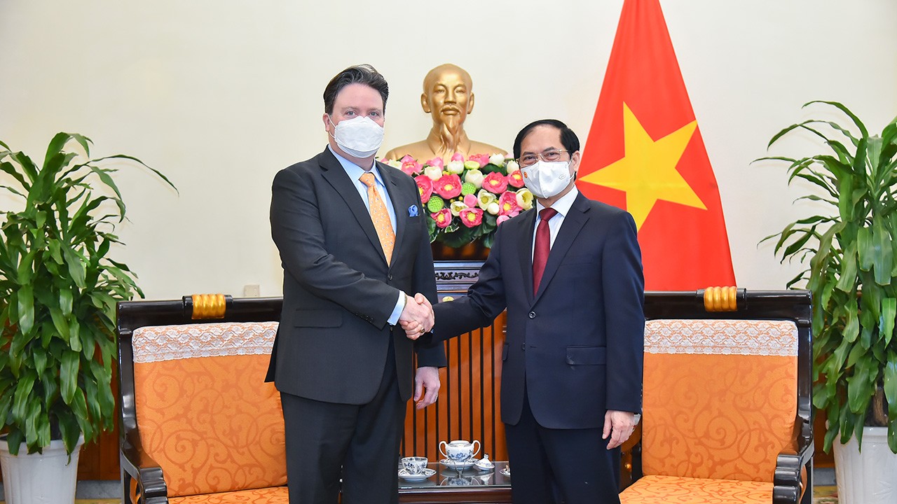 Hoa Kỳ ủng hộ một Việt Nam độc lập và phát triển giàu mạnh Hoa Kỳ ủng hộ một Việt Nam độc lập và phát triển giàu mạnh