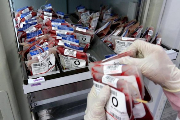 Các nhà khoa học phát hiện hạt vi nhựa trong máu của con người Các nhà khoa học phát hiện hạt vi nhựa trong máu của con người