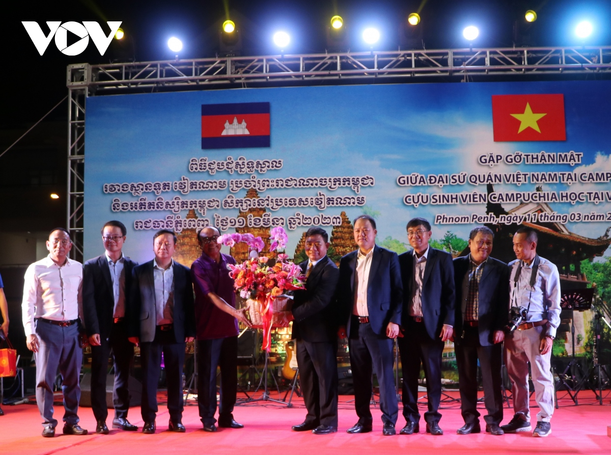 gặp gỡ, giao lưu cựu sinh viên campuchia từng học tại việt nam hình ảnh 3 gap go, giao luu cuu sinh vien campuchia tung hoc tai viet nam hinh anh 3