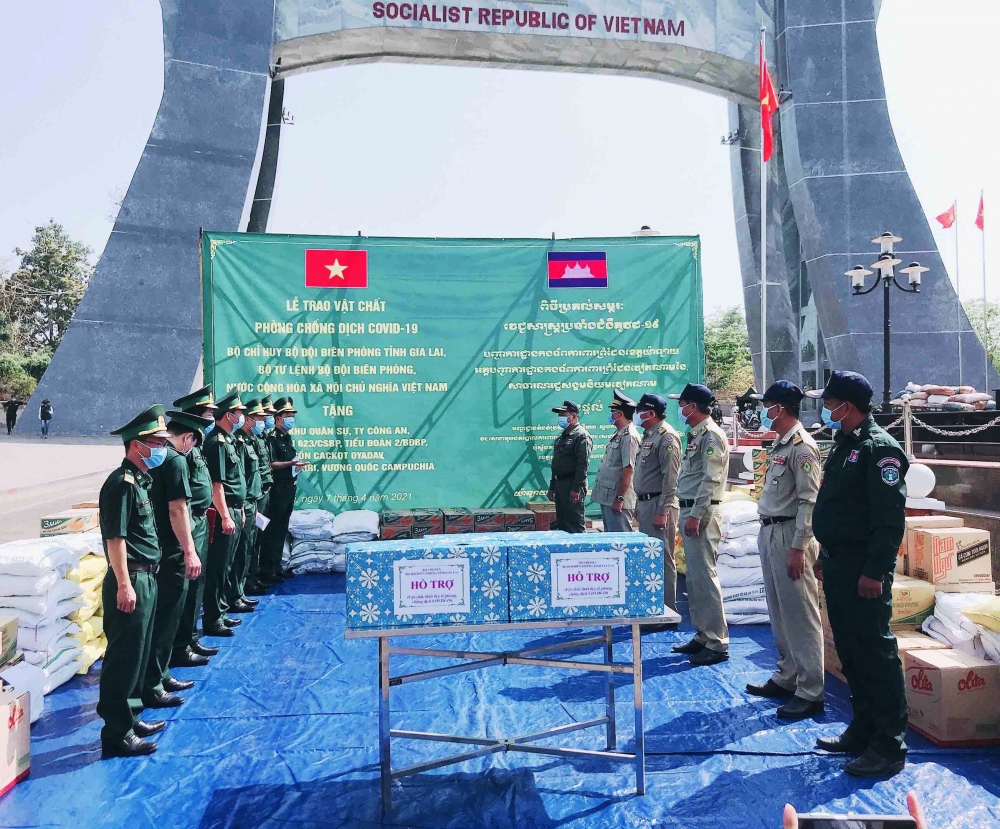 Việt Nam và Mỹ tưởng niệm 20 năm tai nạn trực thăng tại Quảng Bình Việt Nam và Mỹ tưởng niệm 20 năm tai nạn trực thăng tại Quảng Bình