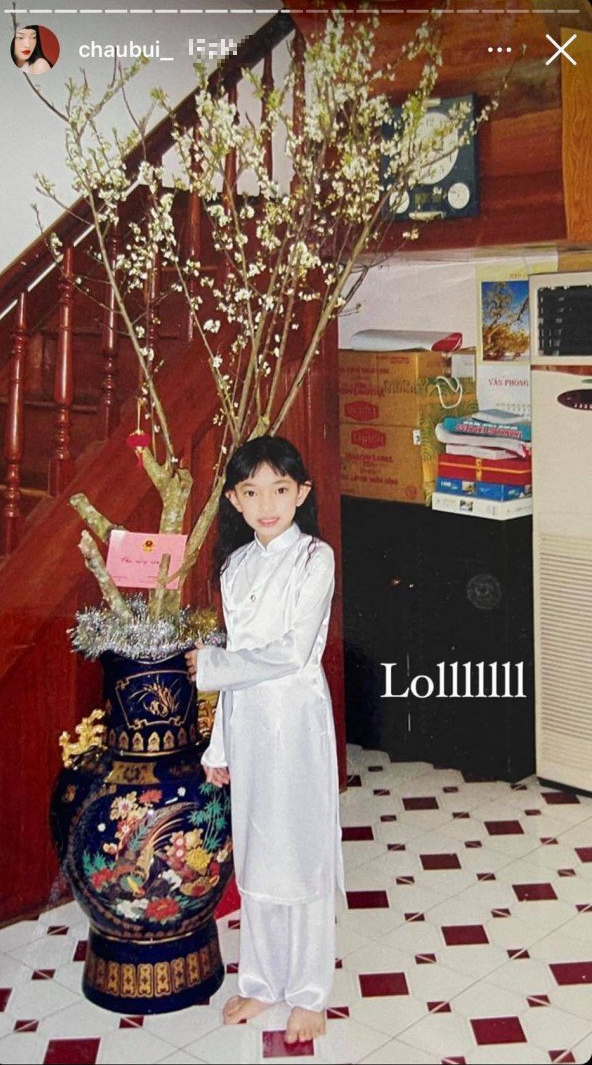 Tin Showbiz Việt ngày 15/4: Lý Nhã Kỳ đẹp thoát tục, Châu Bùi đăng ảnh hồi nhỏ chứng minh chưa từng đụng chạm dao kéo Tin Showbiz Việt ngày 15/4: Lý Nhã Kỳ đẹp thoát tục, Châu Bùi đăng ảnh hồi nhỏ chứng minh chưa từng đụng chạm dao kéo