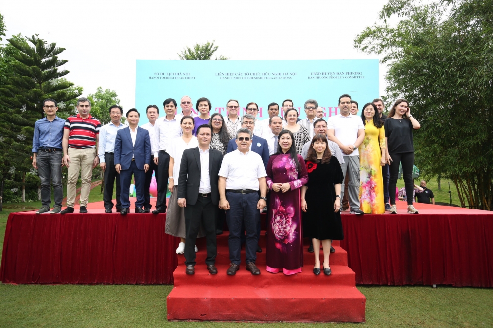 Hành trình hữu nghị 2021- chương trình đem đến cho bạn bè quốc tế nhiều trải nghiệm thú vị về Hà Nội Hành trình hữu nghị 2021- chương trình đem đến cho bạn bè quốc tế nhiều trải nghiệm thú vị về Hà Nội