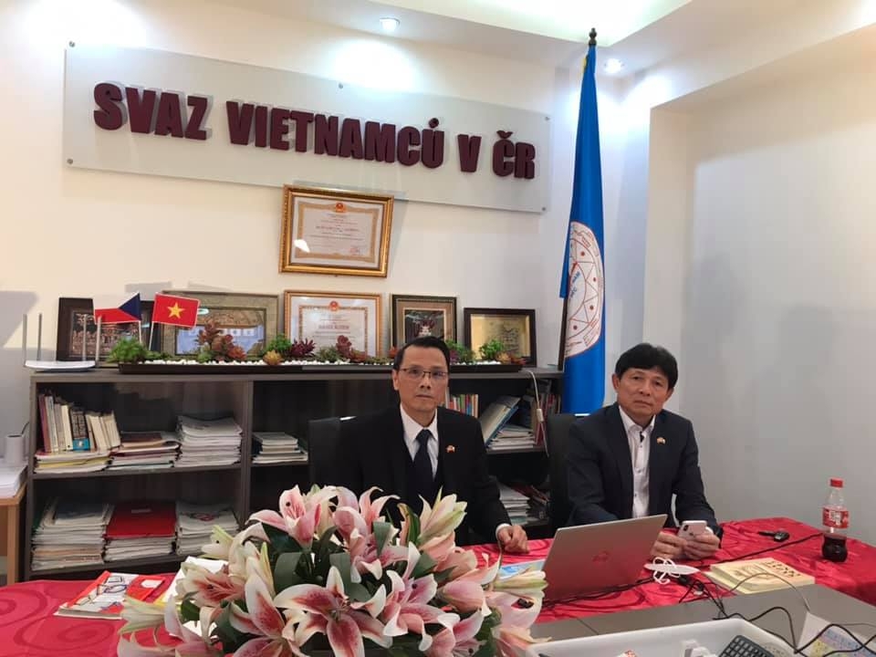 ĐSQ Việt Nam tại Séc đề xuất sớm mở chuyến bay thẳng tạo điều kiện cho bà con Việt kiều hồi hương ĐSQ Việt Nam tại Séc đề xuất sớm mở chuyến bay thẳng tạo điều kiện cho bà con Việt kiều hồi hương