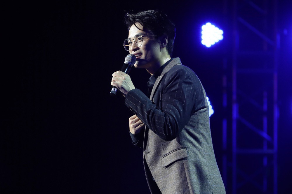Tin Showbiz Việt ngày 22/4: Trường Giang lẻ loi tổ chức sinh nhật, Cao Thái Sơn bênh vực Ngọc Trinh Tin Showbiz Việt ngày 22/4: Trường Giang lẻ loi tổ chức sinh nhật, Cao Thái Sơn bênh vực Ngọc Trinh