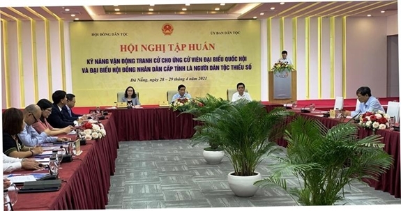 Tập huấn kỹ năng vận động bầu cử cho người dân tộc thiểu số Tập huấn kỹ năng vận động bầu cử cho người dân tộc thiểu số