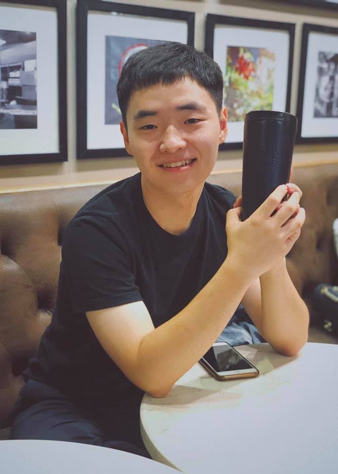 Jeon Hyong Jun - Chàng trai Hàn Quốc thực hiện 3000 cuộc gọi hỗ trợ người Việt Jeon Hyong Jun - Chàng trai Hàn Quốc thực hiện 3000 cuộc gọi hỗ trợ người Việt