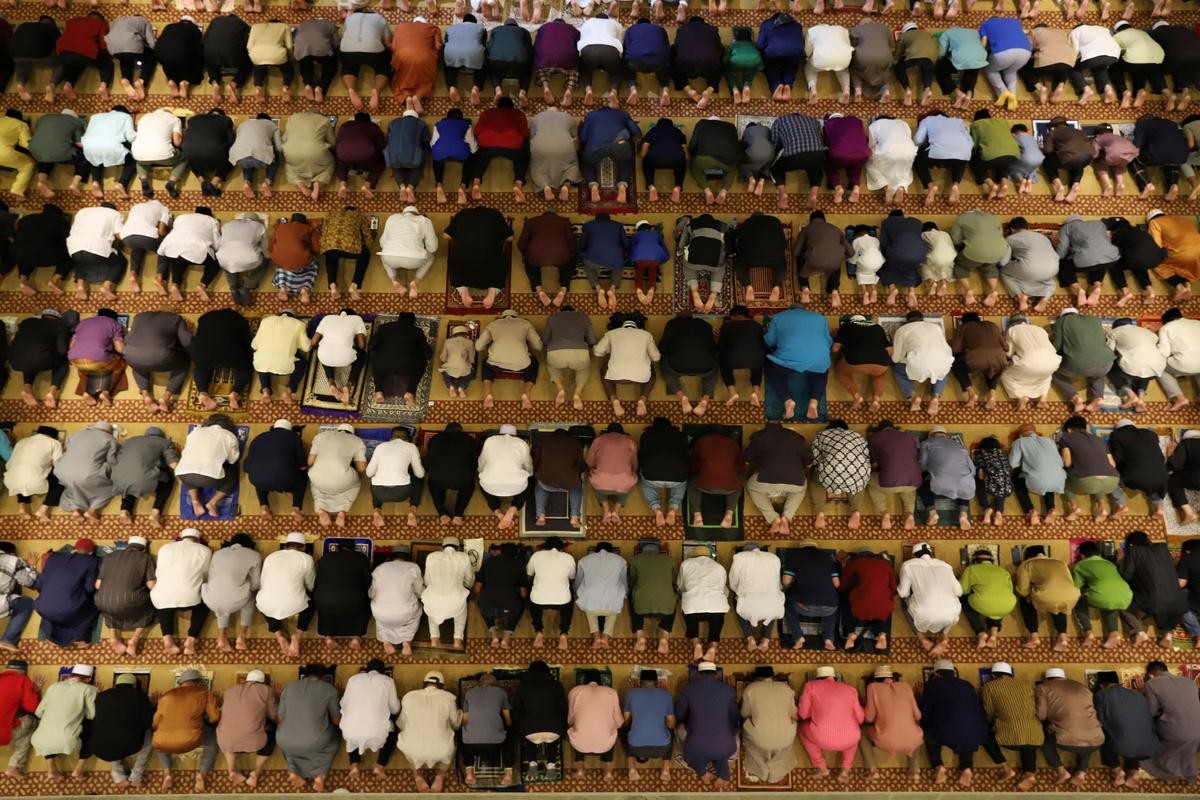 Hình ảnh những tín đồ Hồi giáo trên khắp thế giới đón tháng lễ Ramadan Hình ảnh những tín đồ Hồi giáo trên khắp thế giới đón tháng lễ Ramadan