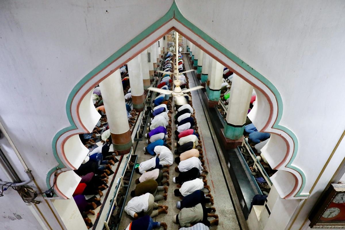 Hình ảnh những tín đồ Hồi giáo trên khắp thế giới đón tháng lễ Ramadan Hình ảnh những tín đồ Hồi giáo trên khắp thế giới đón tháng lễ Ramadan