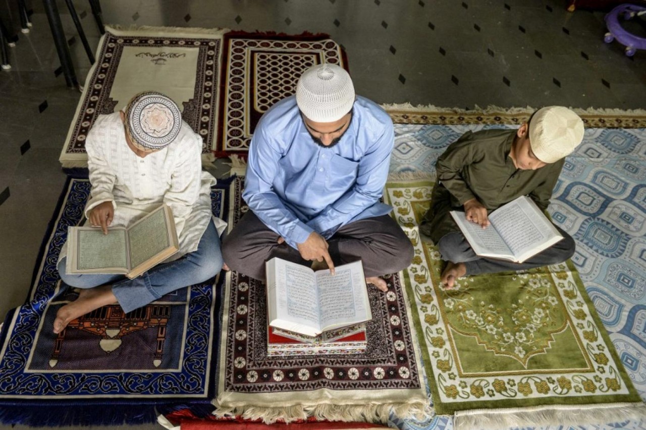 Hình ảnh những tín đồ Hồi giáo trên khắp thế giới đón tháng lễ Ramadan Hình ảnh những tín đồ Hồi giáo trên khắp thế giới đón tháng lễ Ramadan