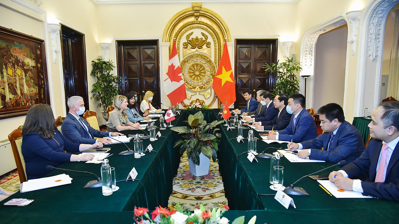 Canada coi trọng quan hệ và mong muốn mở rộng hợp tác với Việt Nam Canada coi trọng quan hệ và mong muốn mở rộng hợp tác với Việt Nam