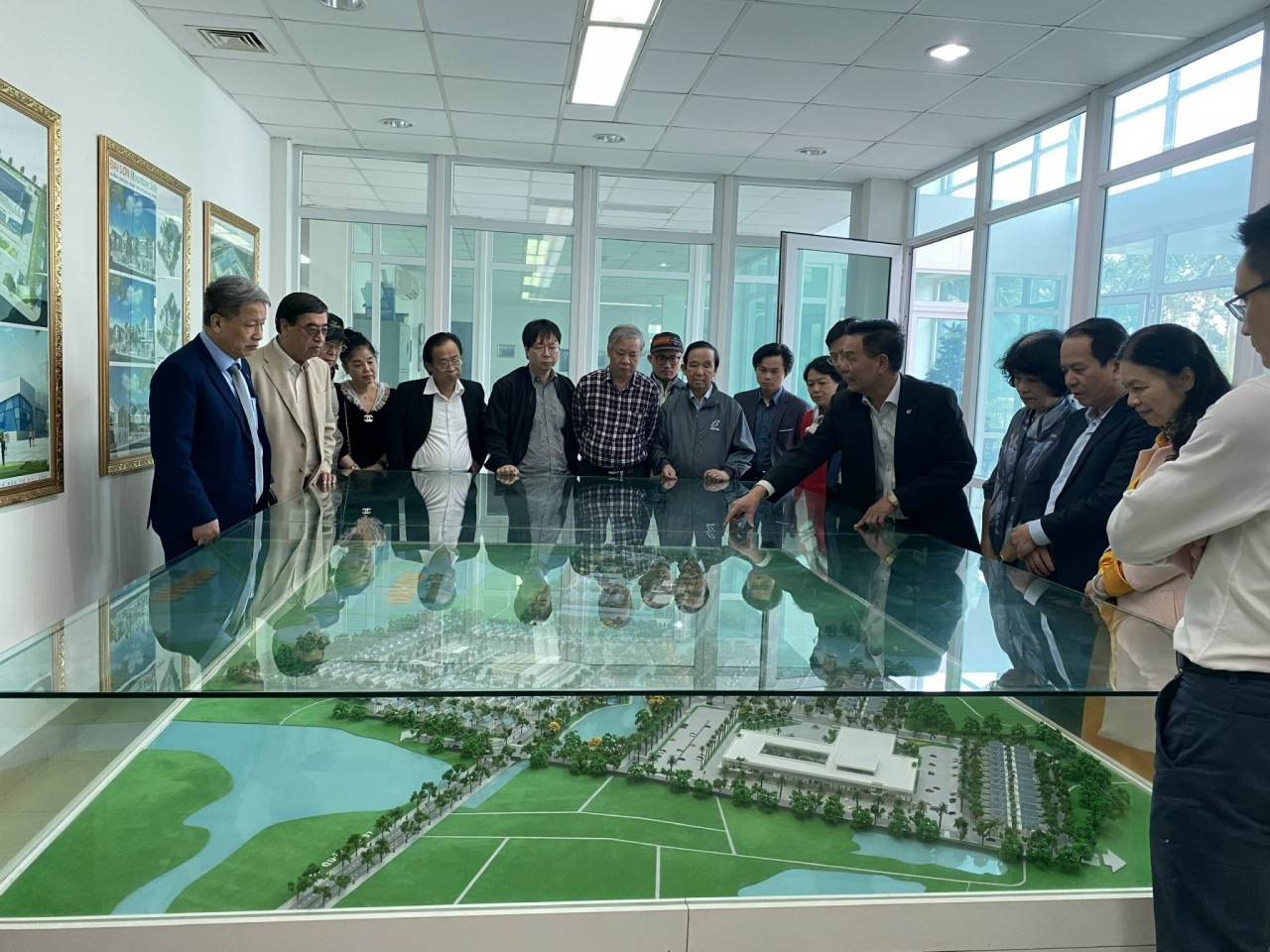 ALOV giao lưu, làm việc với doanh nhân kiều bào trở về xây dựng quê hương ALOV giao lưu, làm việc với doanh nhân kiều bào trở về xây dựng quê hương