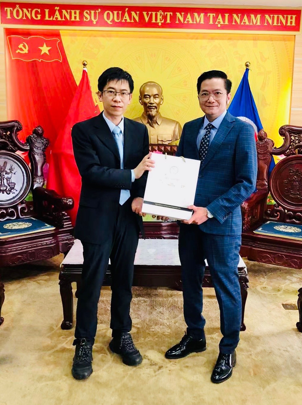 Tăng cường thúc đẩy thương mại, đầu tư giữa Việt Nam và Quảng Tây (Trung Quốc) Tăng cường thúc đẩy thương mại, đầu tư giữa Việt Nam và Quảng Tây (Trung Quốc)