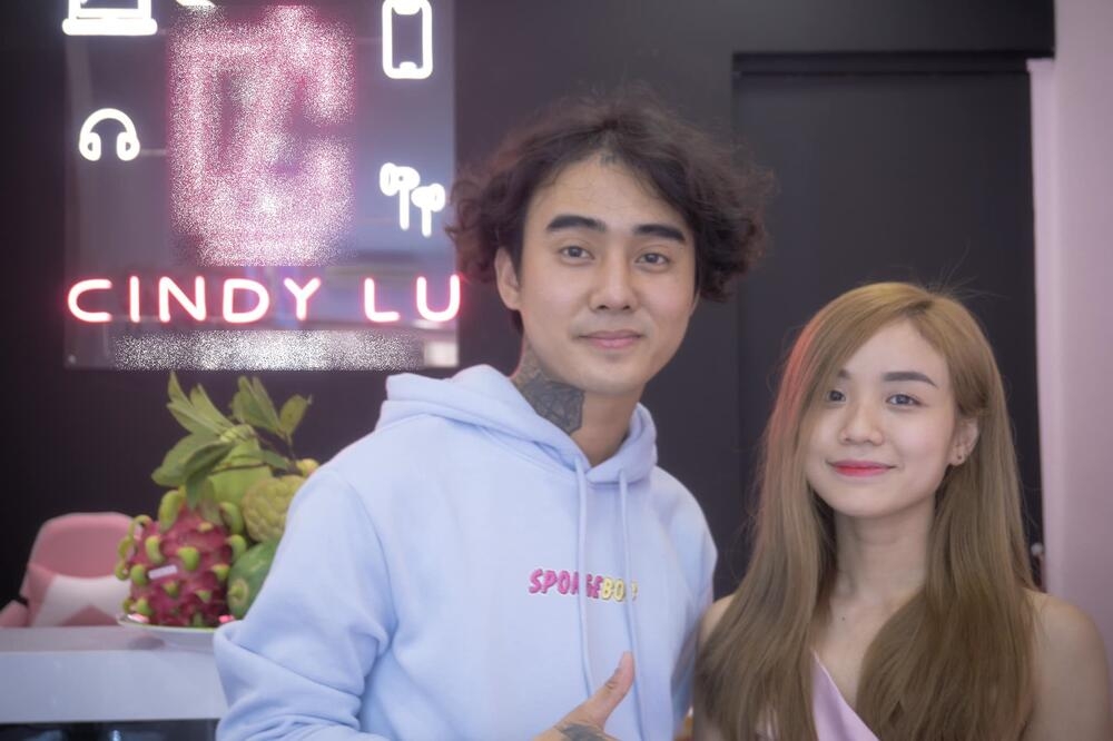 Tin Showbiz Việt ngày 6/5: Vợ cũ Hoài Lâm có động thái cực gắt, Đỗ Mỹ Linh, Lương Thùy Linh xuất hiện trong clip của Miss World Tin Showbiz Việt ngày 6/5: Vợ cũ Hoài Lâm có động thái cực gắt, Đỗ Mỹ Linh, Lương Thùy Linh xuất hiện trong clip của Miss World