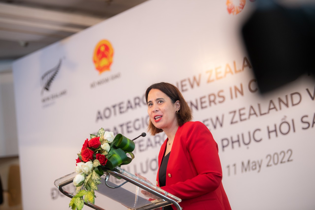 Đại sứ New Zealand tại Việt Nam: Chiến dịch vaccine của Việt Nam rất tuyệt vời Đại sứ New Zealand tại Việt Nam: Chiến dịch vaccine của Việt Nam rất tuyệt vời