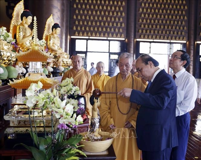 Chủ tịch nước chúc mừng chức sắc Giáo hội Phật giáo Việt Nam tại TP Hồ Chí Minh Chủ tịch nước chúc mừng chức sắc Giáo hội Phật giáo Việt Nam tại TP Hồ Chí Minh