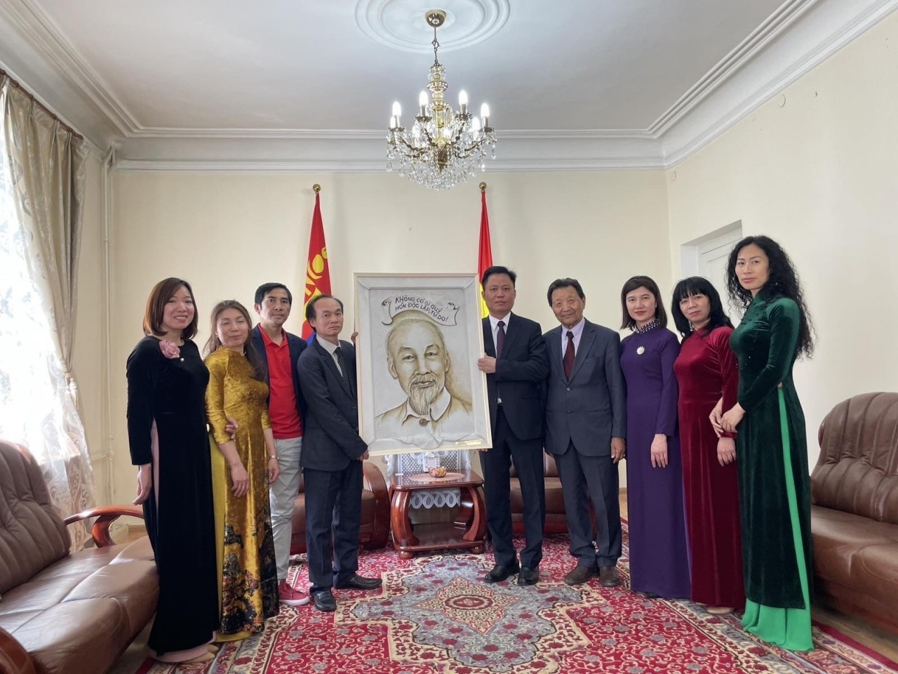 Đại sứ quán Việt Nam tại Mông Cổ kỷ niệm 132 năm Ngày sinh Chủ tịch Hồ Chí Minh Đại sứ quán Việt Nam tại Mông Cổ kỷ niệm 132 năm Ngày sinh Chủ tịch Hồ Chí Minh