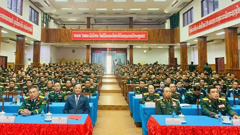 Bộ Quốc phòng Lào tổ chức lễ kỷ niệm 50 năm Việt Nam thống nhất đất nước Bộ Quốc phòng Lào tổ chức lễ kỷ niệm 50 năm Việt Nam thống nhất đất nước