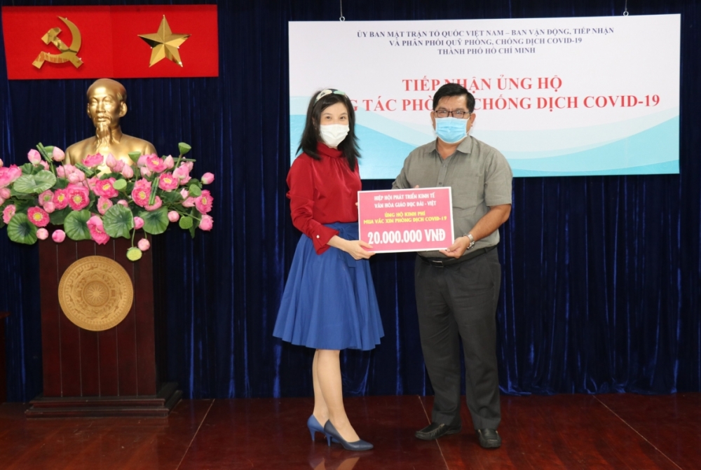 Ủng hộ Quỹ vaccine, Hiệp hội phát triển kinh tế văn hóa giáo dục Đài - Việt mong cuộc sống bình yên trở lại Ủng hộ Quỹ vaccine, Hiệp hội phát triển kinh tế văn hóa giáo dục Đài - Việt mong cuộc sống bình yên trở lại