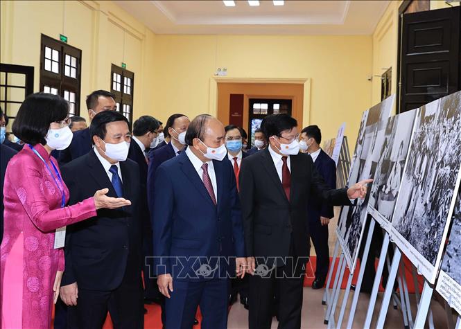Tổng Bí thư, Chủ tịch nước Lào thăm Học viện Chính trị Quốc gia Hồ Chí Minh Chú thích ảnh