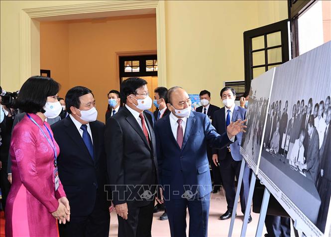 Tổng Bí thư, Chủ tịch nước Lào thăm Học viện Chính trị Quốc gia Hồ Chí Minh Chú thích ảnh