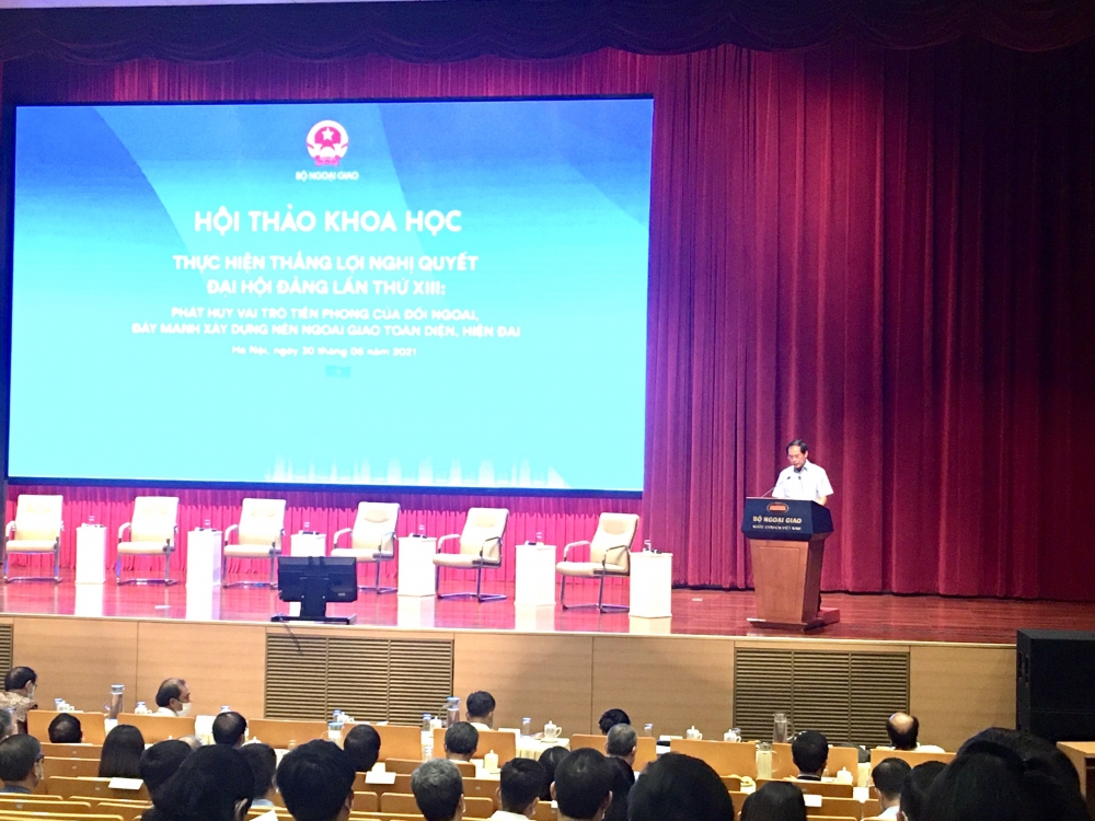 Hội thảo khoa học của Bộ Ngoại giao: làm rõ 4 vấn đề lớn về đối ngoại trong Văn kiện Đại hội XIII Hội thảo khoa học của Bộ Ngoại giao: làm rõ 4 vấn đề lớn về đối ngoại trong Văn kiện Đại hội XIII