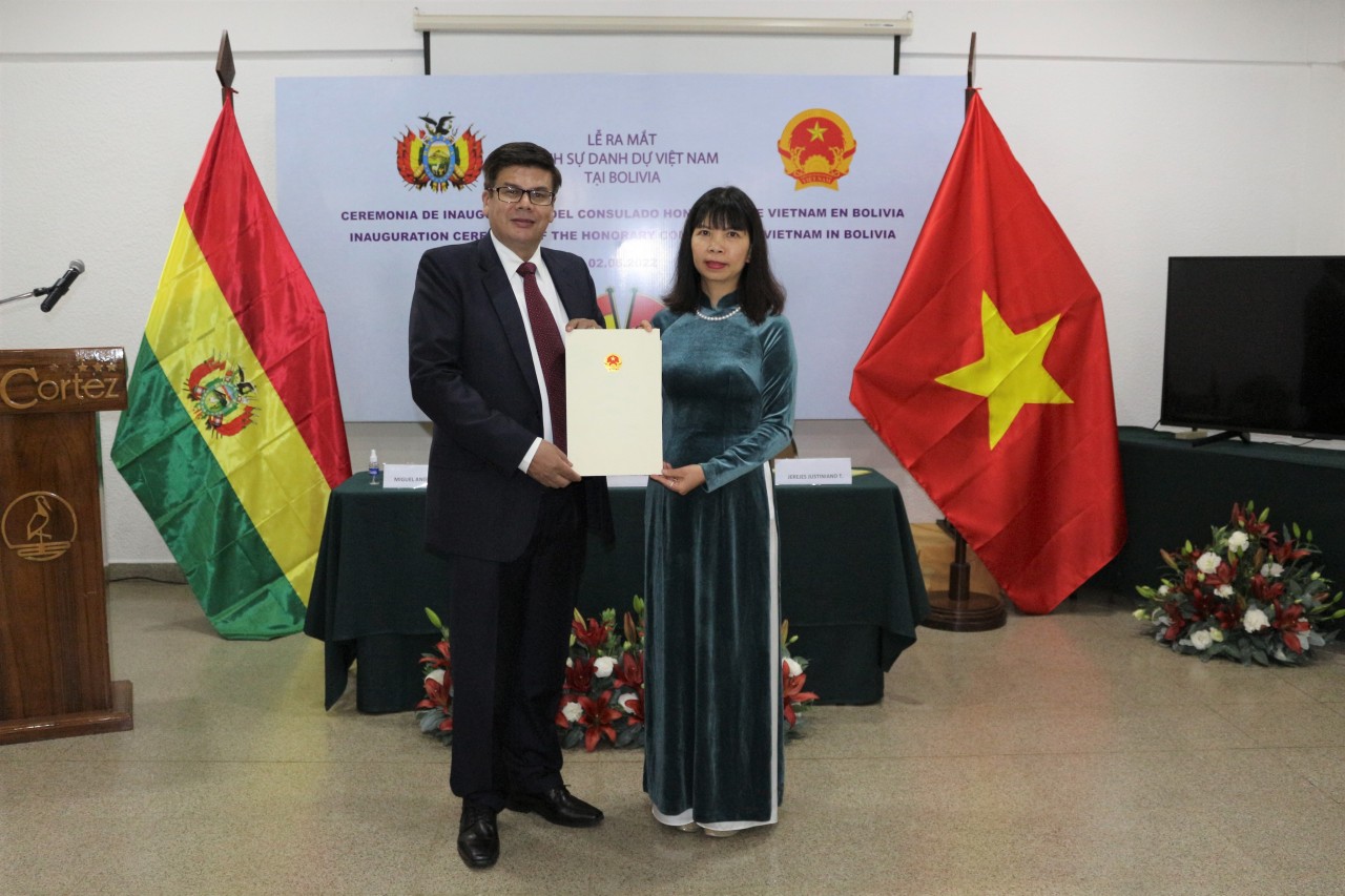 Bổ nhiệm Lãnh sự Danh dự Việt Nam tại thành phố Santa Cruz, Bolivia Bổ nhiệm Lãnh sự Danh dự Việt Nam tại thành phố Santa Cruz, Bolivia