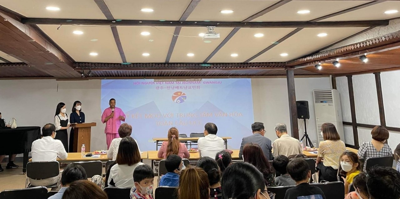 Hội người Việt tại Jeonnam-Gwangju (Hàn Quốc) kỷ niệm 11 năm thành lập Hội người Việt tại Jeonnam-Gwangju (Hàn Quốc) kỷ niệm 11 năm thành lập