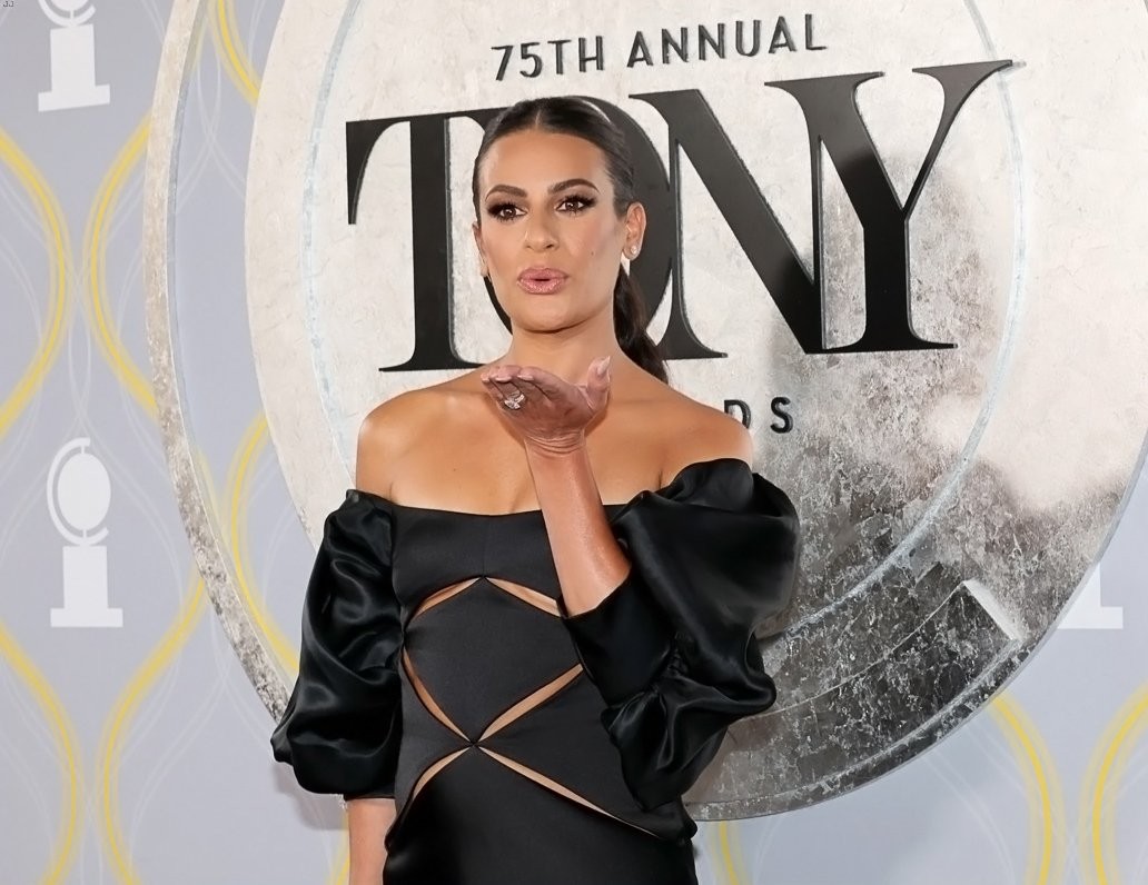 Hai mỹ nhân Hollywood tín nhiệm trang phục của NTK Công Trí ở Tony Awards Hai mỹ nhân Hollywood tín nhiệm trang phục của NTK Công Trí ở Tony Awards