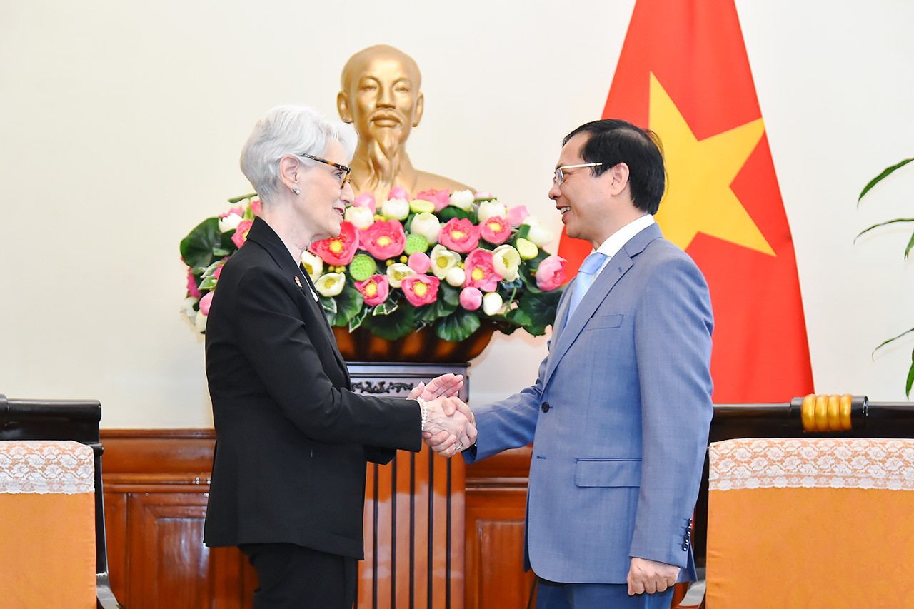 Hoa Kỳ coi trọng quan hệ Đối tác toàn diện, nhất quán ủng hộ một Việt Nam giàu mạnh Hoa Kỳ coi trọng quan hệ Đối tác toàn diện, nhất quán ủng hộ một Việt Nam giàu mạnh
